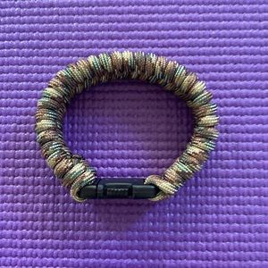 Small Paracord bracelet